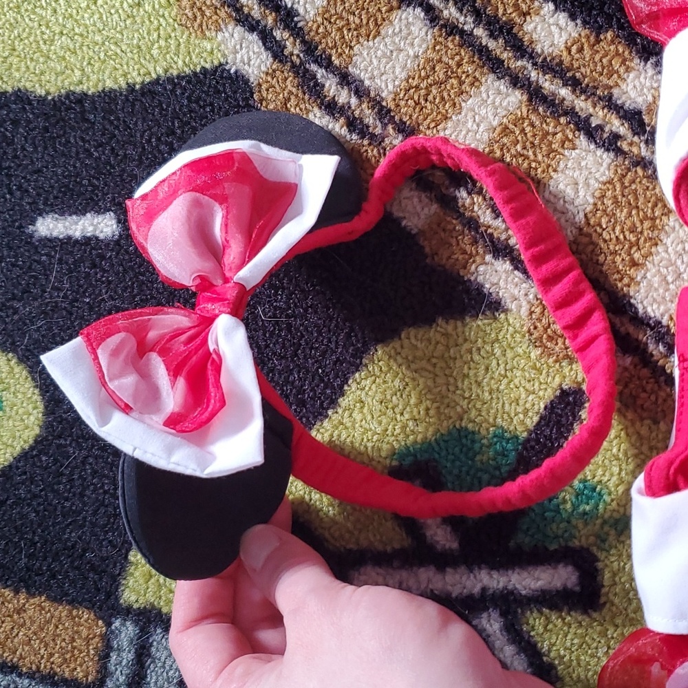FREE WITH PURCHASE: Disney Minnie Mouse Baby Outfit - Picture 2 of 5